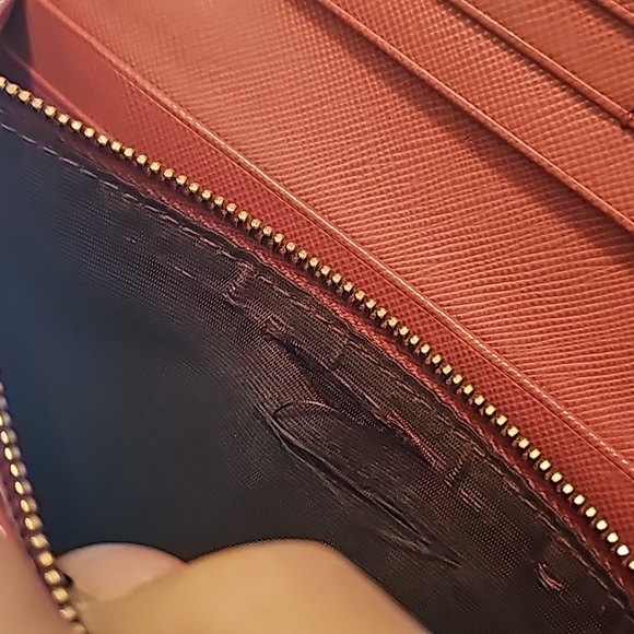 Prada Wallet ❤️🩷 - Picture 9 of 17
